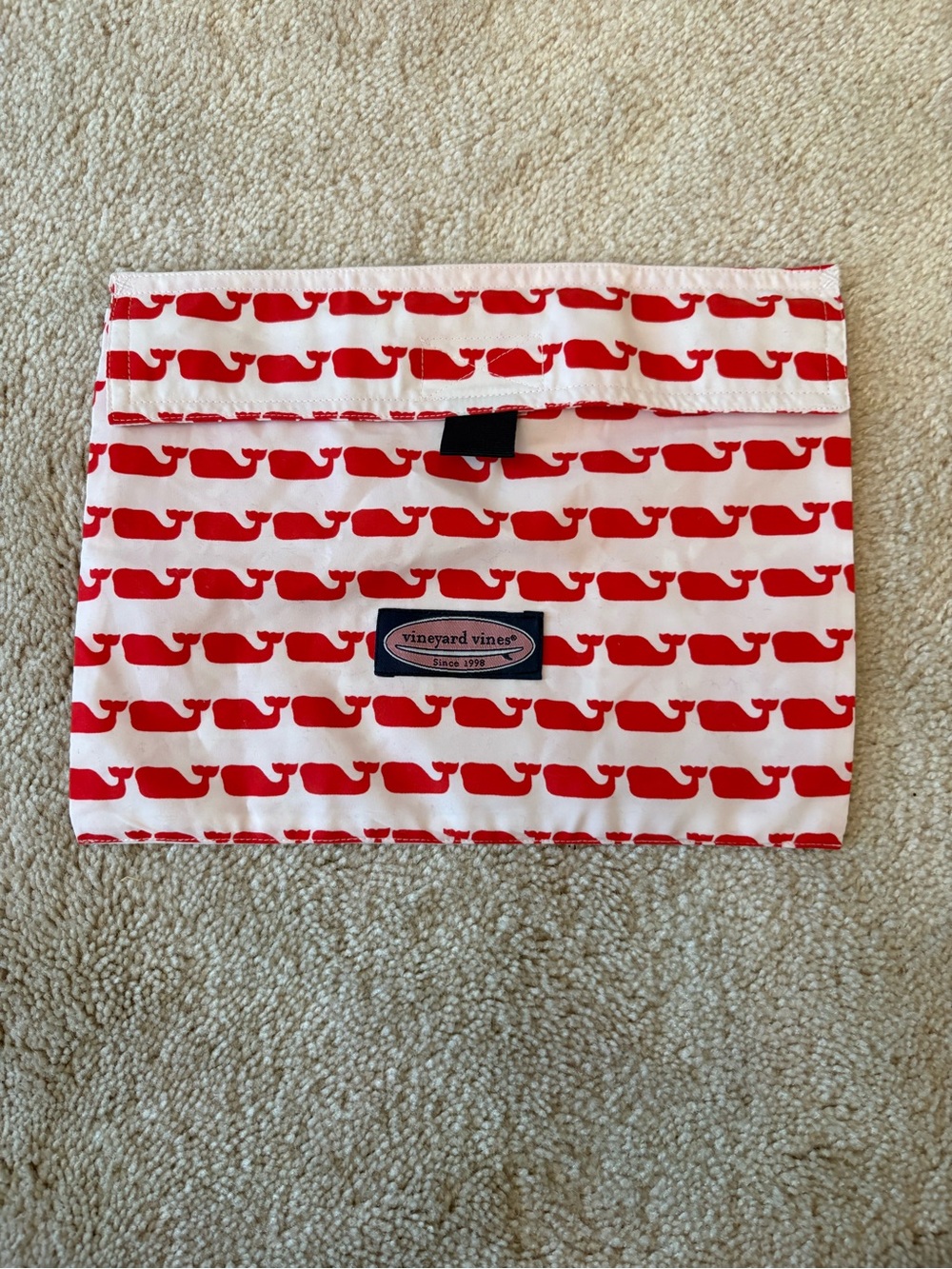 Vineyard Vines Red Whale Patterned Zip Pouch